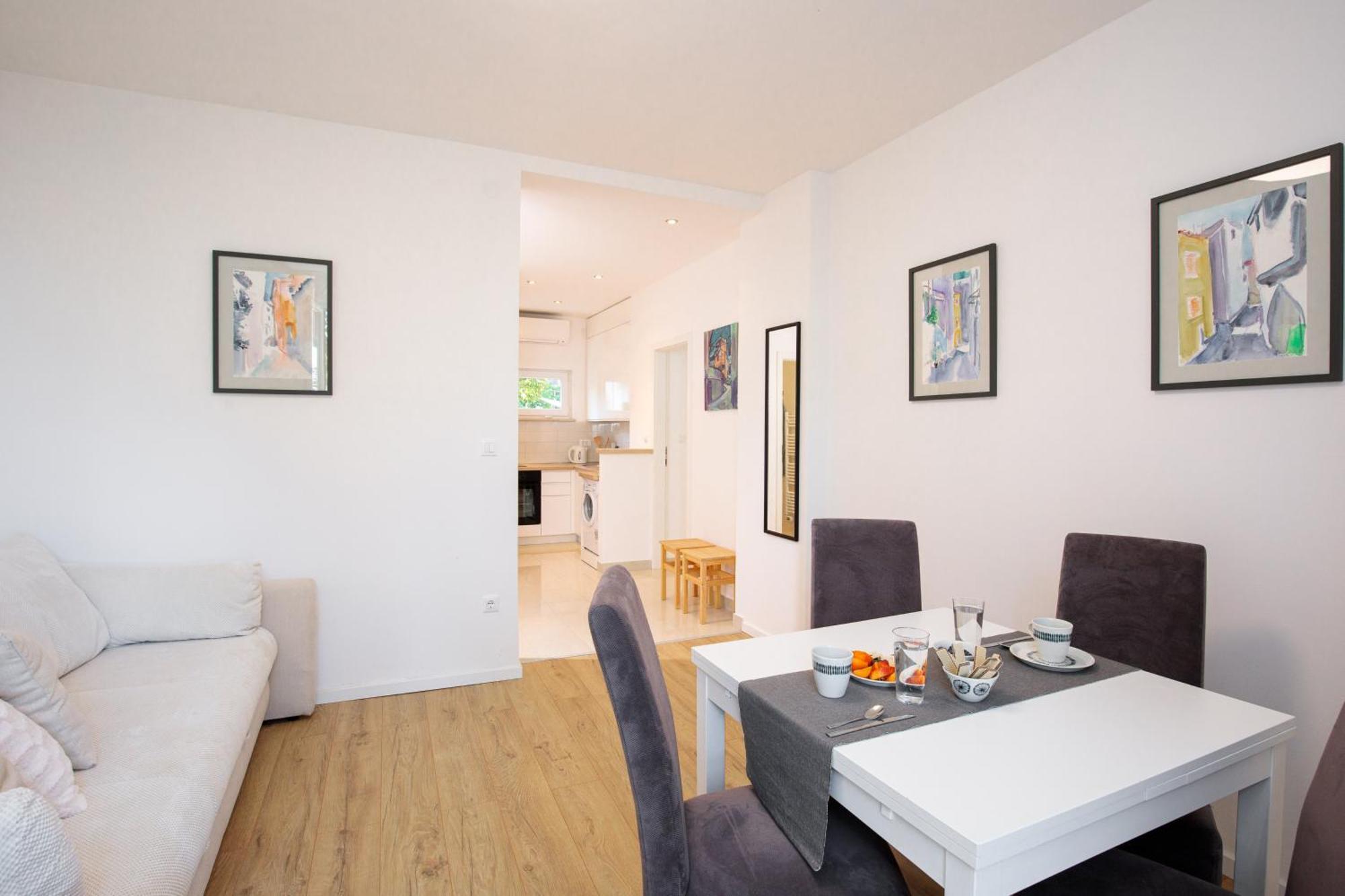 Santa Fuma Apartment ロヴィニ エクステリア 写真